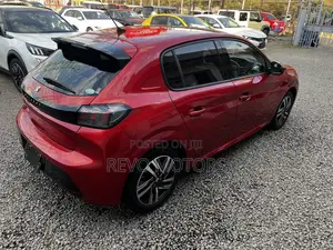 Peugeot 208 2021 Red
