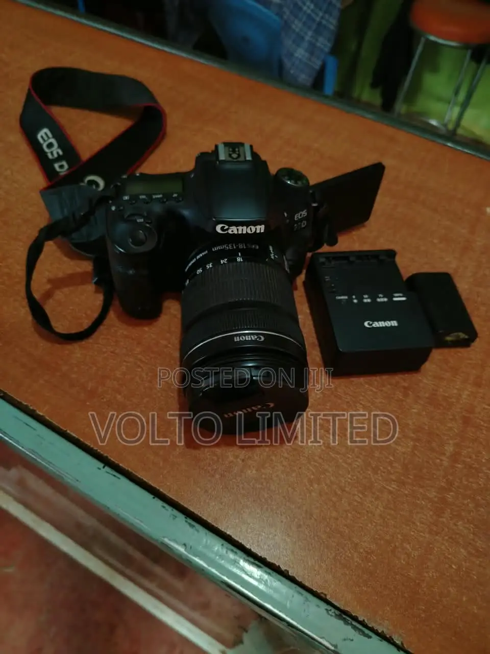 Canon Eos 90d DSLR Camera, With 18 -135 Mm Len, Charger, Spare Battery