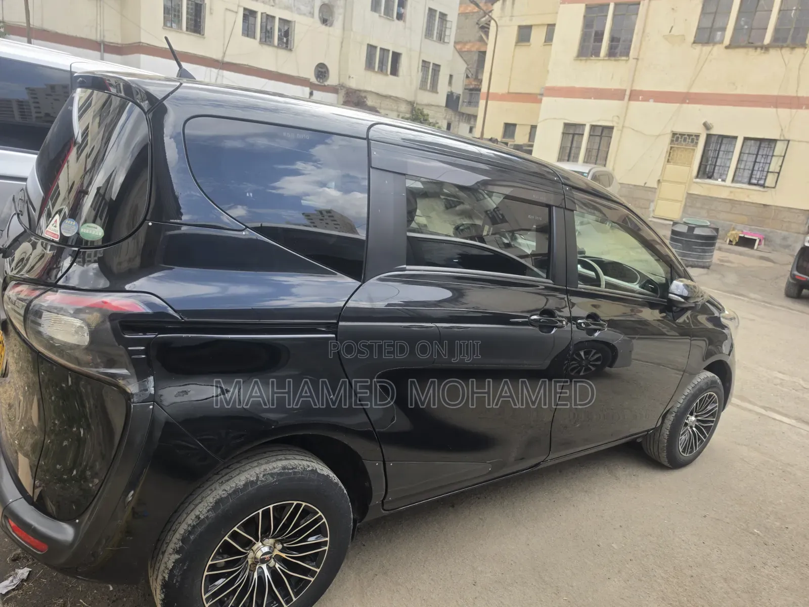Toyota Sienta 2017 Black