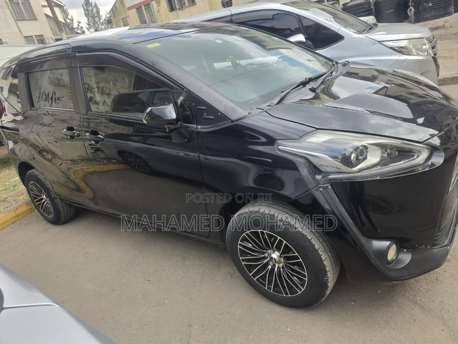 Toyota Sienta 2017 Black