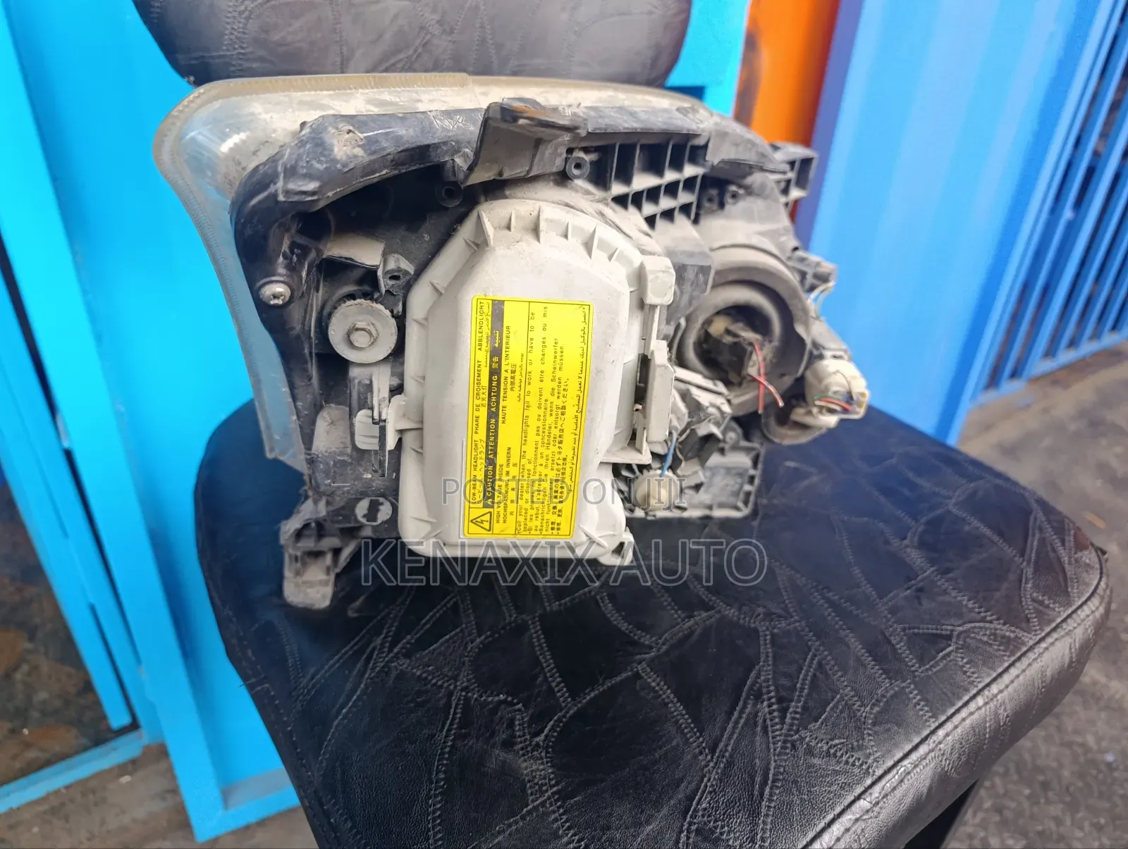 Avensis 2005 Xenon Headlight