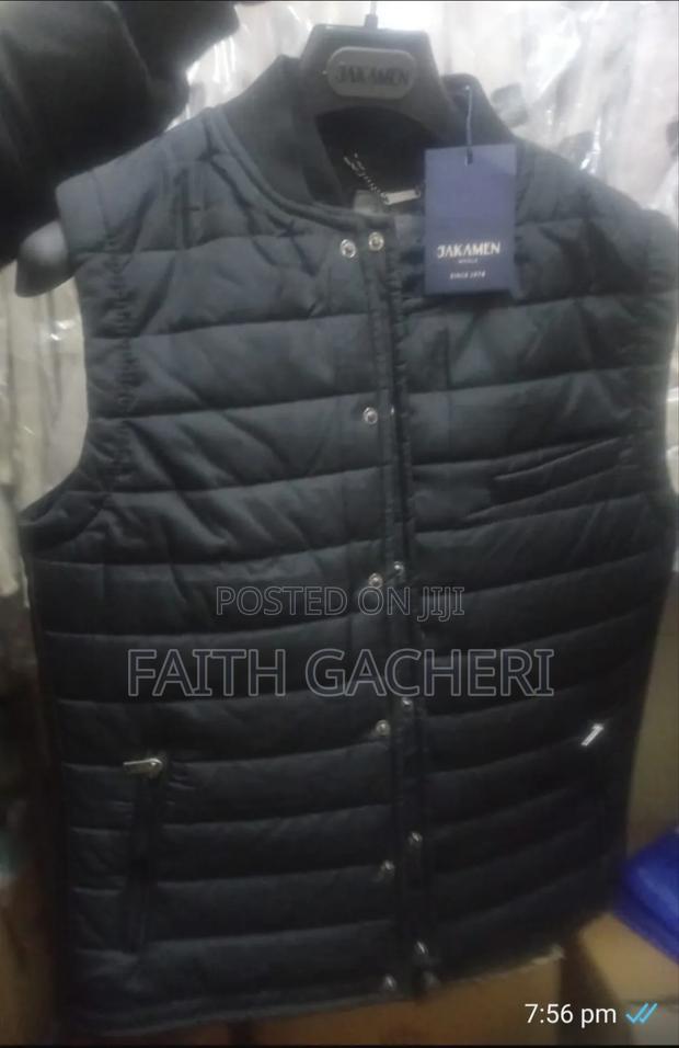 Sleeveless Puffy Jackets
