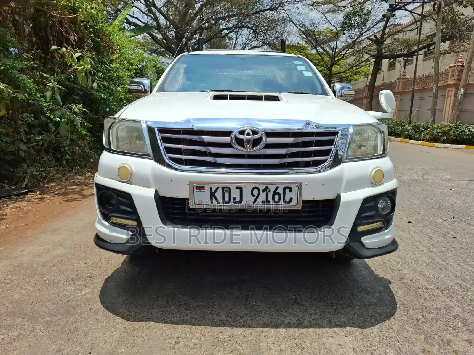 Toyota Hilux 2015 White