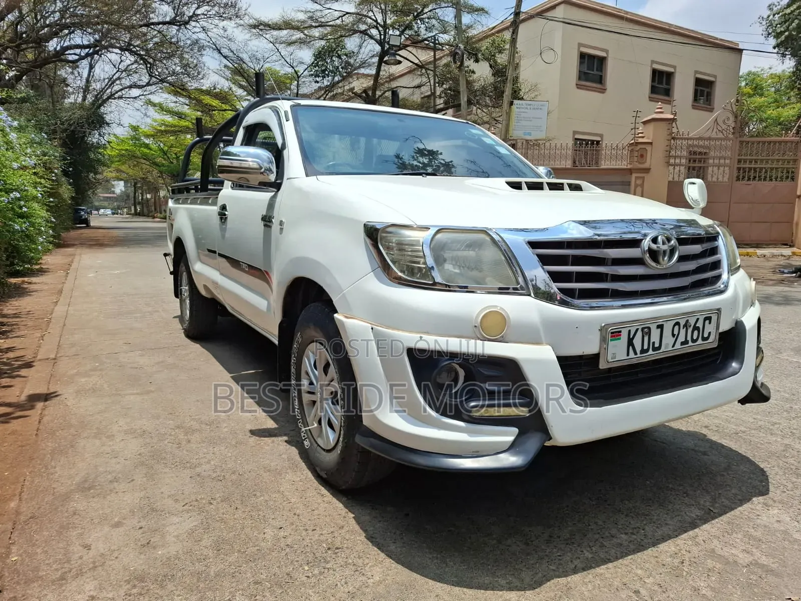 Toyota Hilux 2015 White