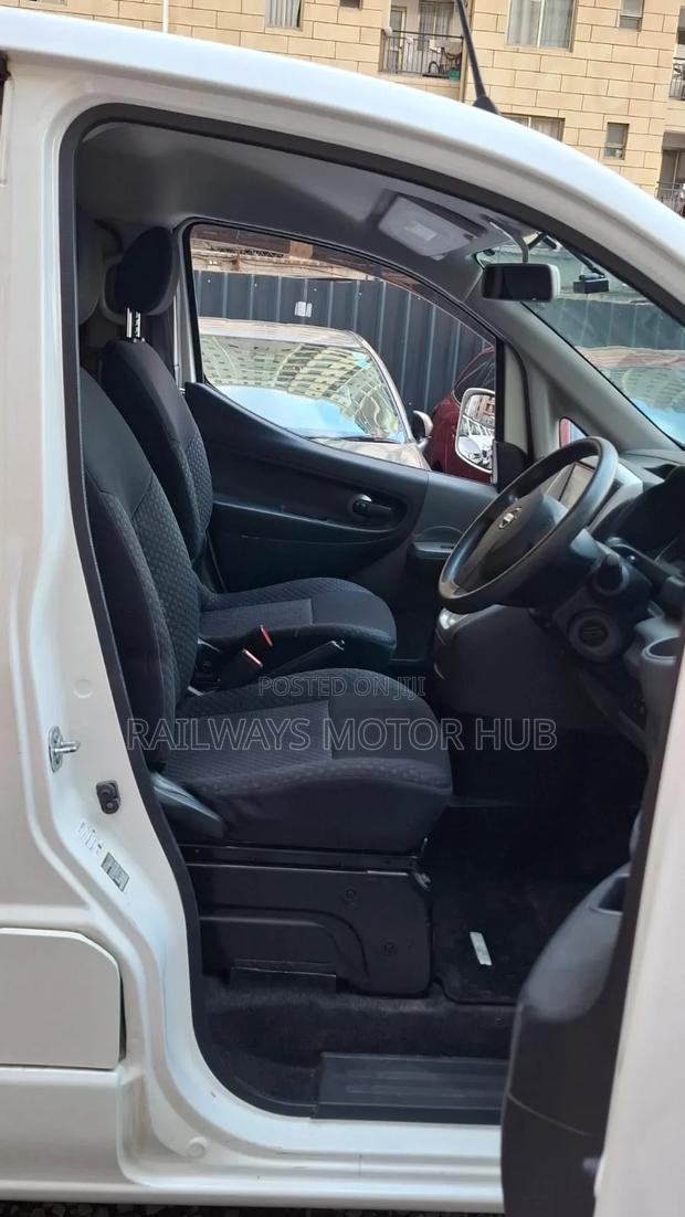 Nissan NV200 2019 White - thumbnail 8