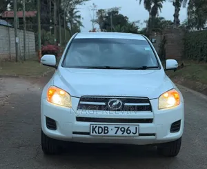 Toyota RAV4 2013 White