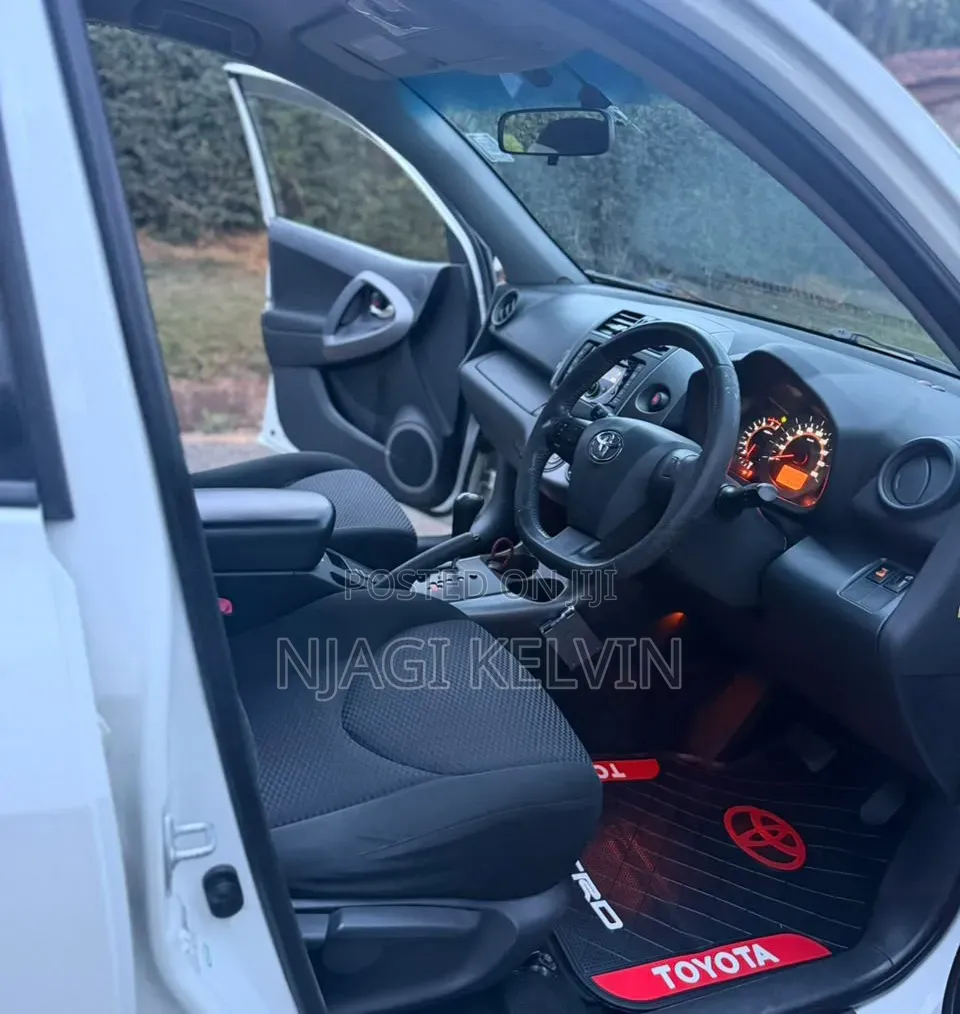 Toyota RAV4 2013 White