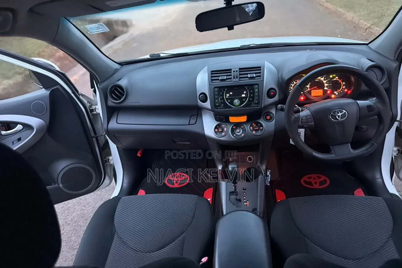 Toyota RAV4 2013 White