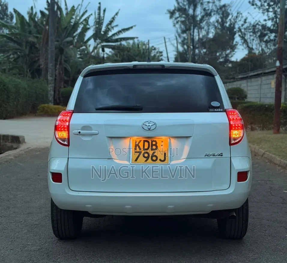Toyota RAV4 2013 White