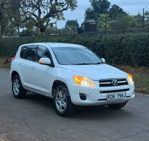 Toyota RAV4 2013 White