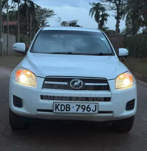 Toyota RAV4 2013 White