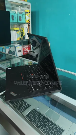 Laptop Lenovo ThinkPad X380 Yoga 8GB Intel Core i5 SSD 256GB