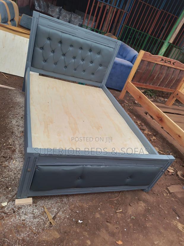 5x6 Lux Grey Leather Tufted Mocket Bed - thumbnail 2