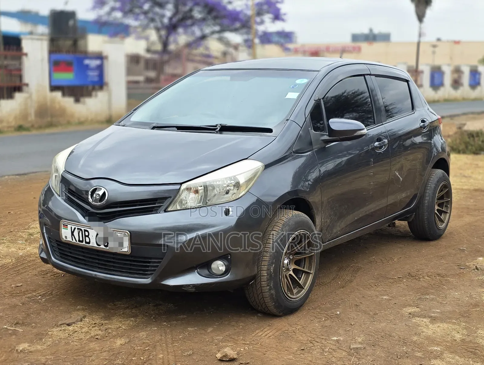 Toyota Vitz 2013 Gray