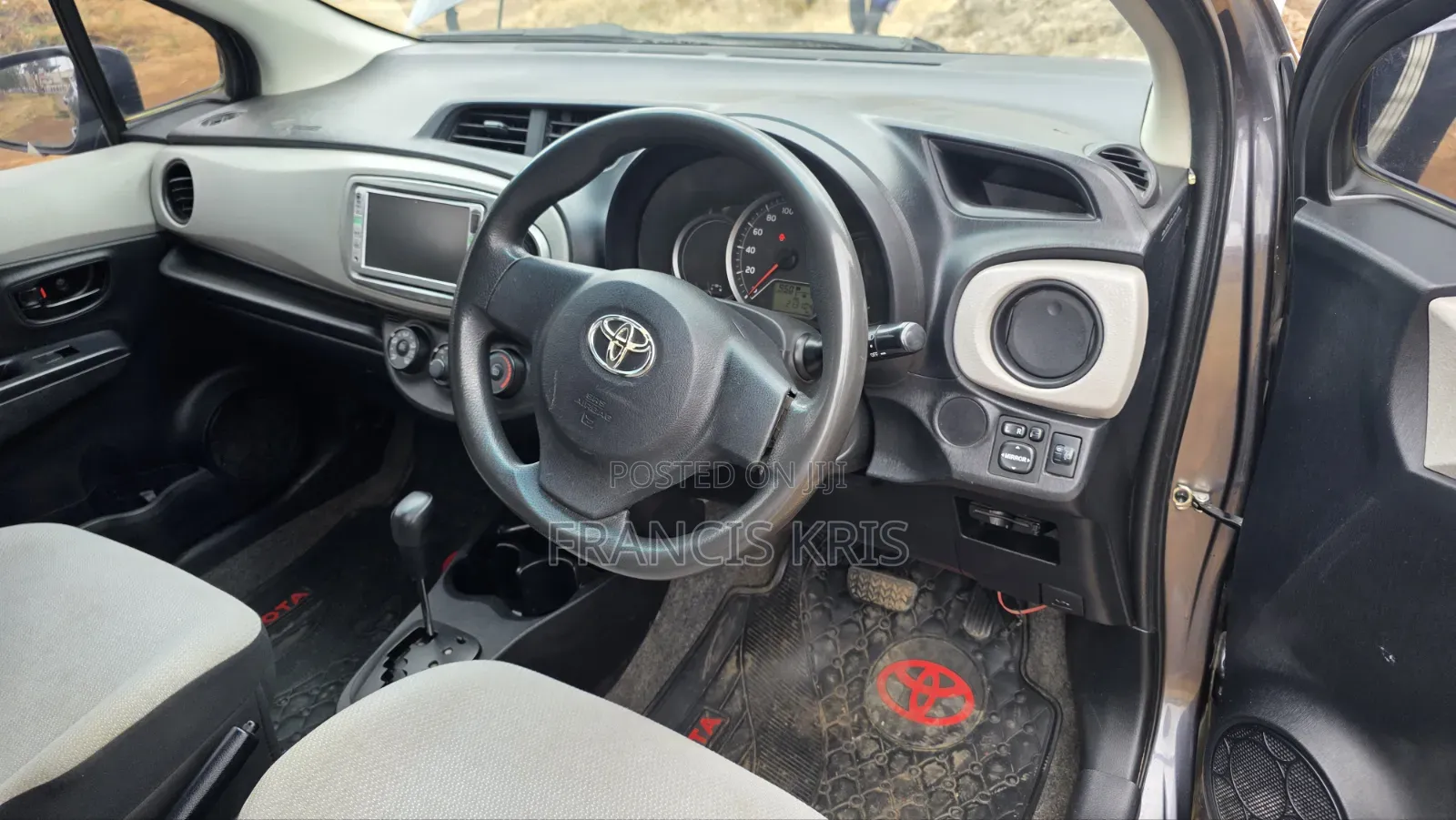 Toyota Vitz 2013 Gray