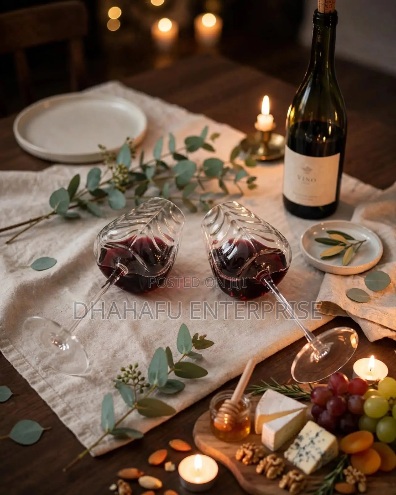 Elegant Wavy Wine Glasses (Set of 2)