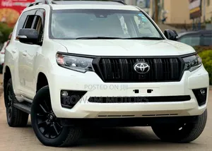 Toyota Land Cruiser Prado 2023 White