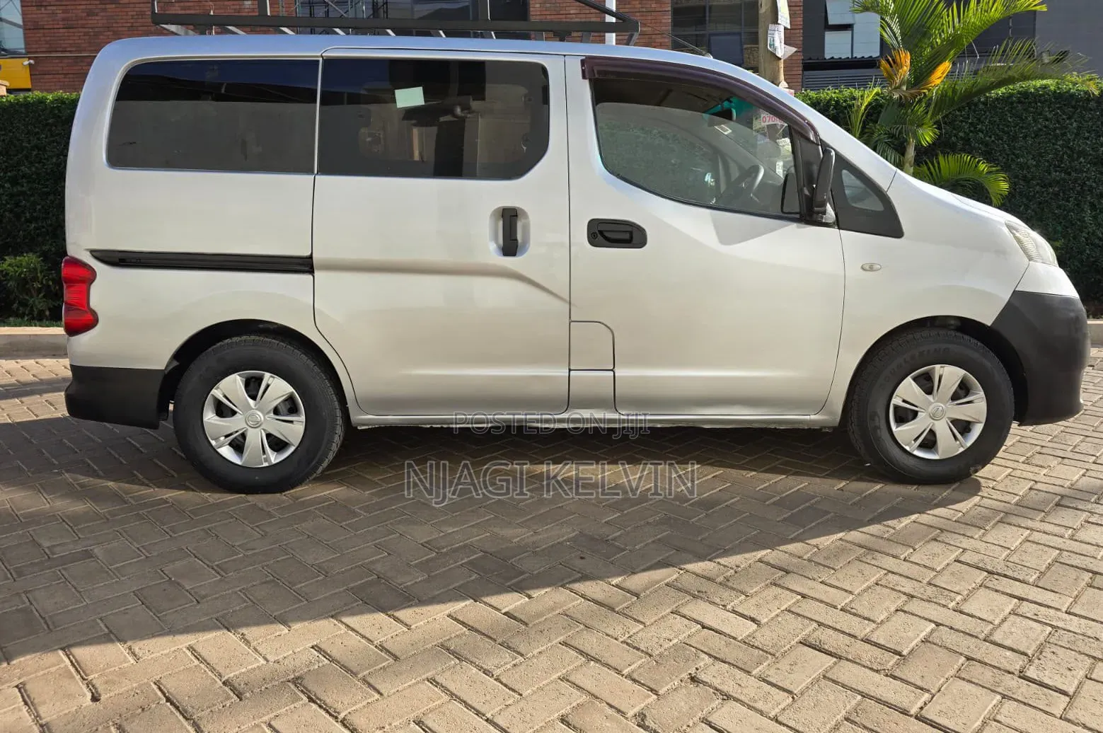 Nissan NV200 2011 Grey