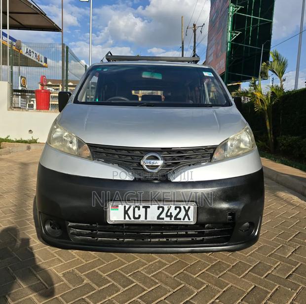 Nissan NV200 2011 Grey