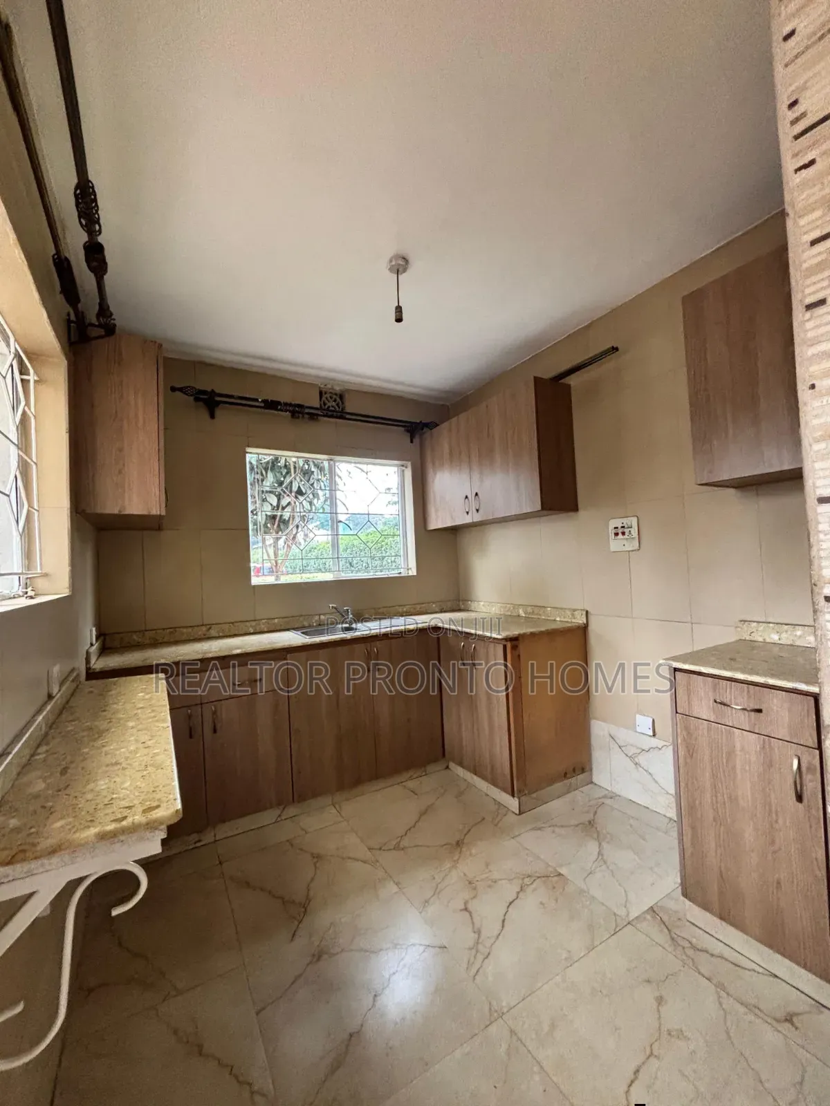 4bdrm Maisonette in Kilimani, Hurlingham for rent