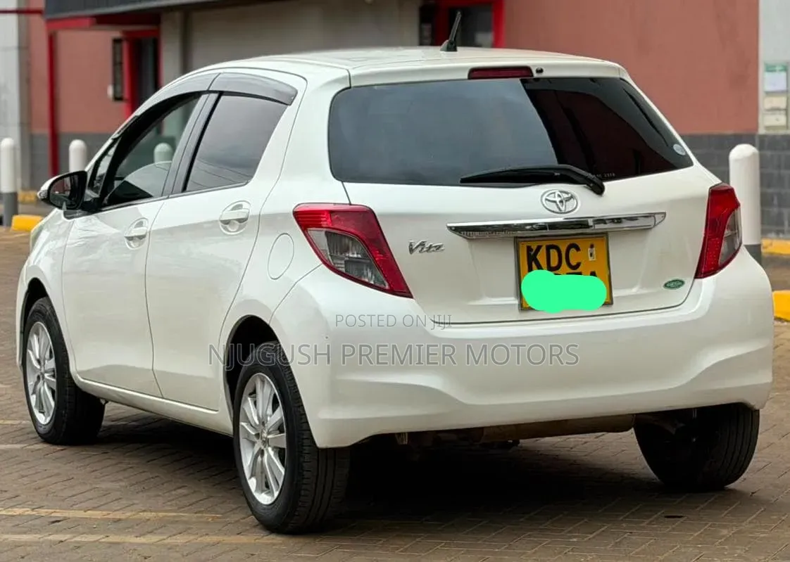 Toyota Vitz 2013 White