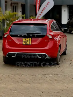 Volvo V60 2013 Red