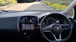 Nissan Note 1.2 Hybrid 2018 Red