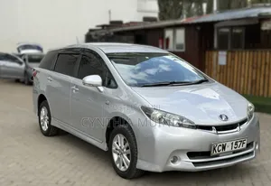 Toyota Wish 2012 Silver