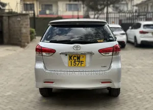 Toyota Wish 2012 Silver