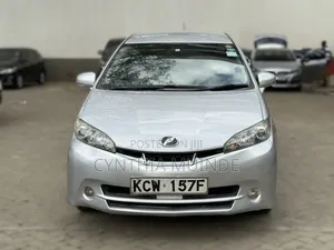 Toyota Wish 2012 Silver