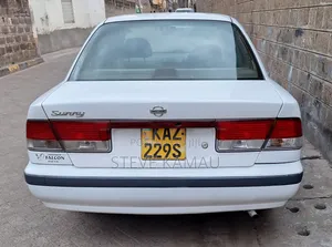 Nissan FB15 2002 White