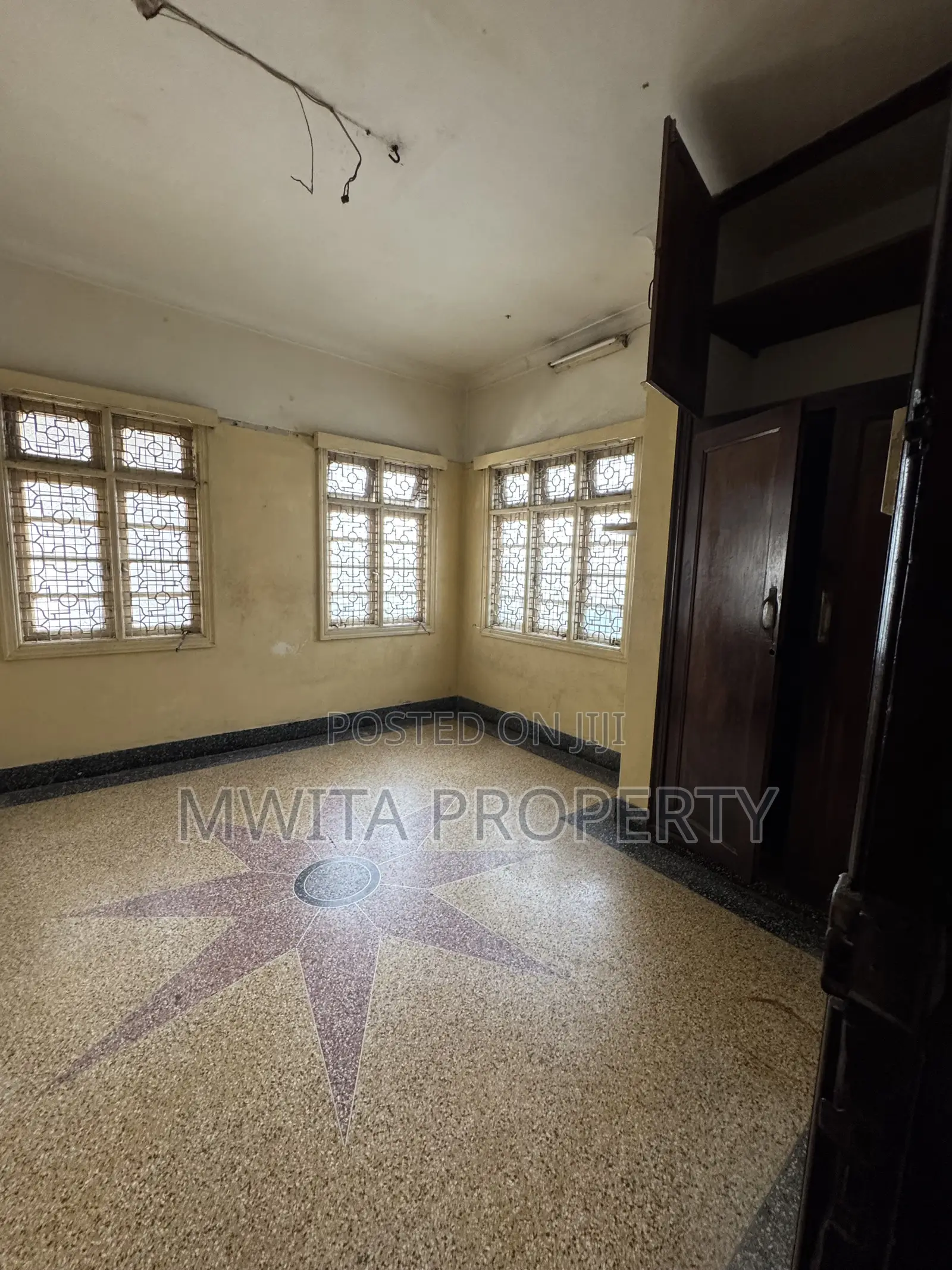 SECURE SPACIOUS STORAGE SPACE FOR RENT – At 35kper Room and Smaller