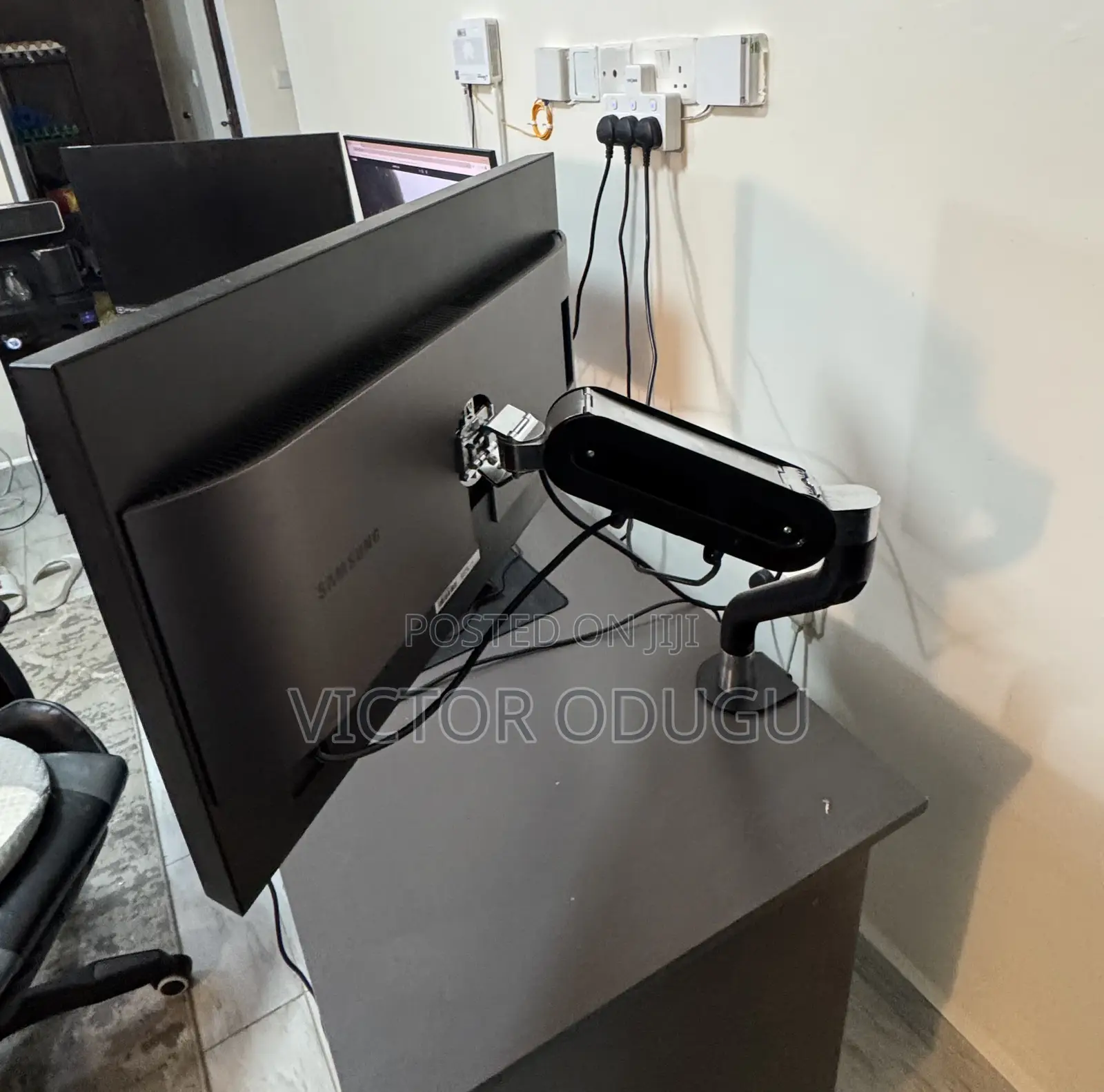 27 Inch Samsung Monitor