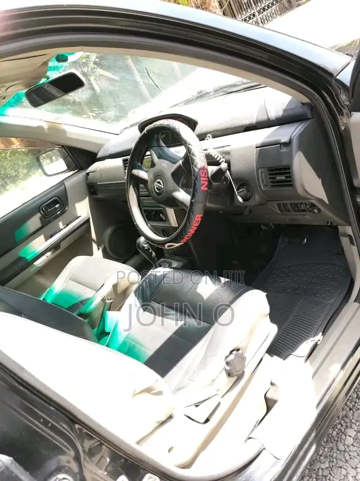 Nissan X-Trail 2006 Black