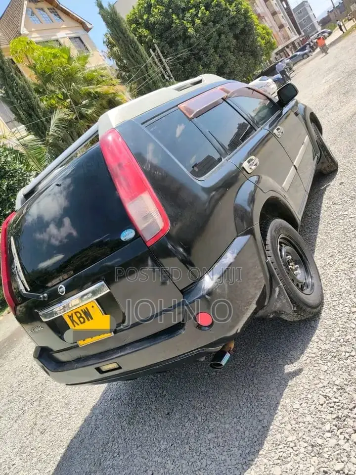 Nissan X-Trail 2006 Black