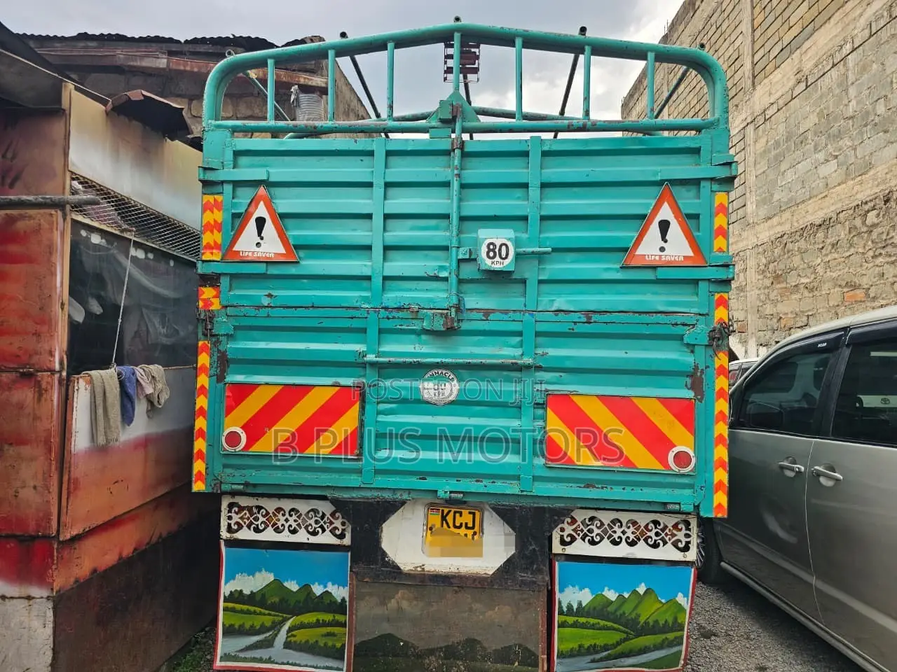 Isuzu NPR for Sale