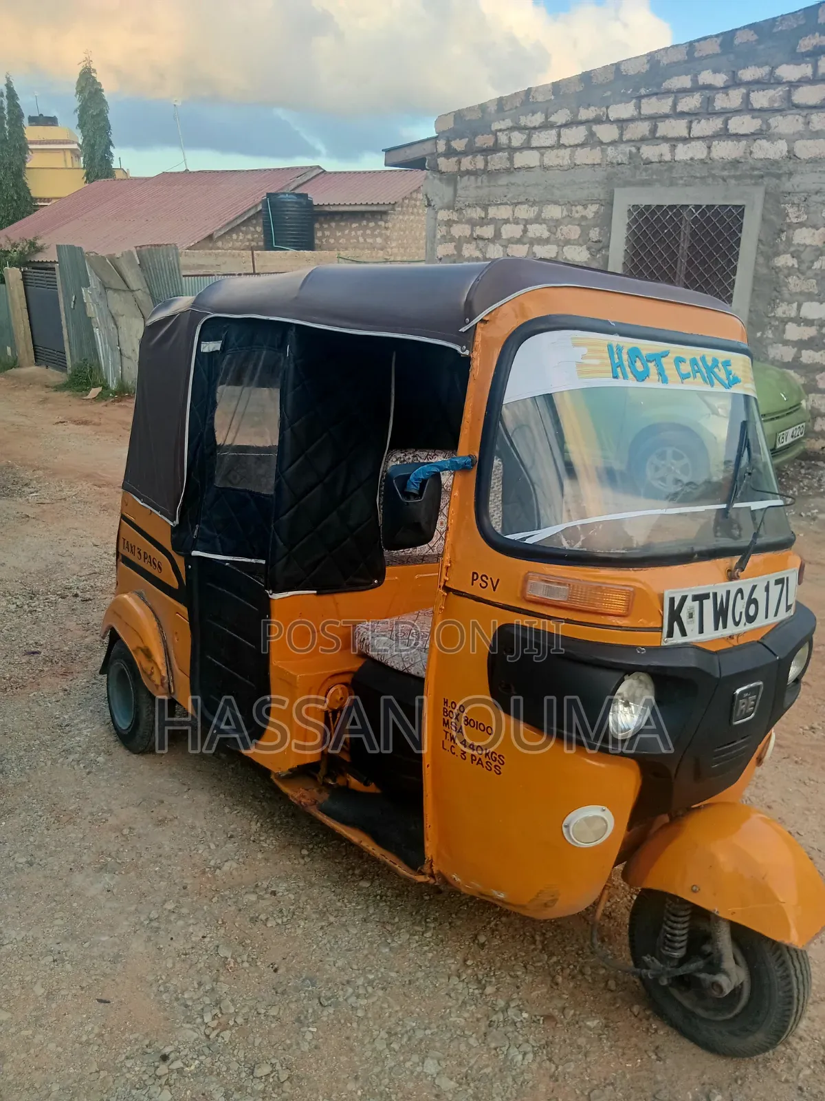 Bajaj Boxer 2021 Yellow