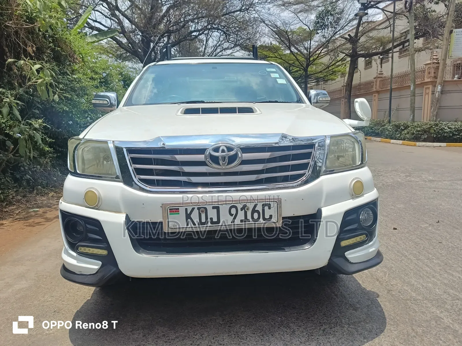 Toyota Hilux 2013 White