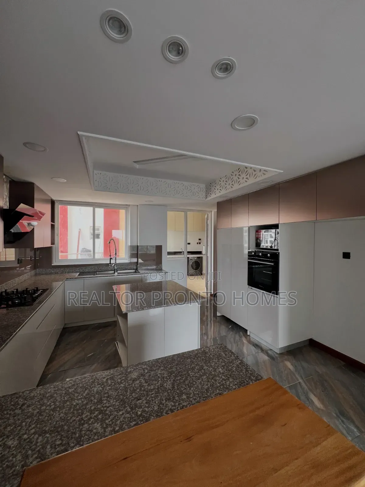 5bdrm Penthouse in Westlands, Spring Valley for rent