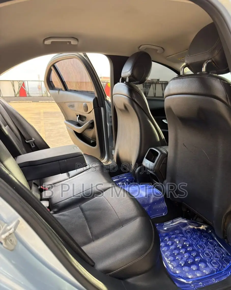 Mercedes-Benz C200 2015 Blue