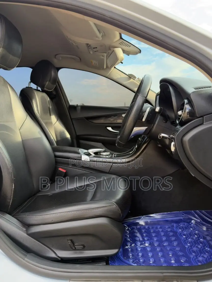 Mercedes-Benz C200 2015 Blue