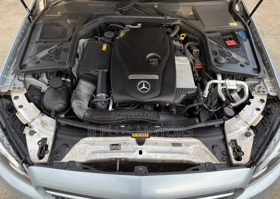 Mercedes-Benz C200 2015 Blue