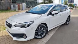 Subaru Impreza 2.0i Premium AWD Hatchback 2019 White