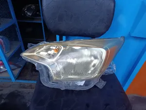 Ractis 2011/2012/2013 Non Xenon Headlight