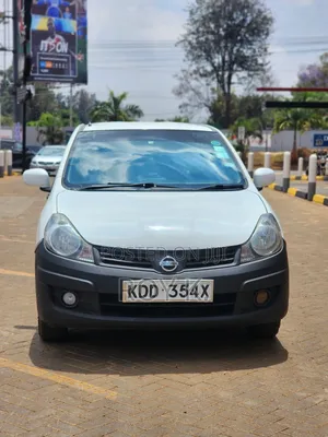 Nissan Advan 2015 White