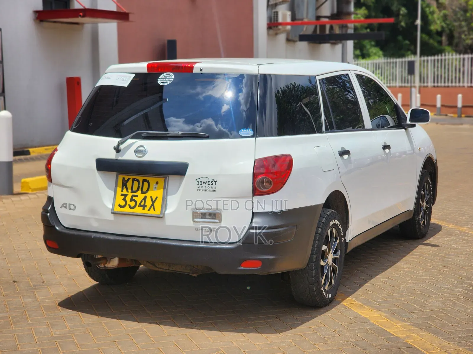 Nissan Advan 2015 White
