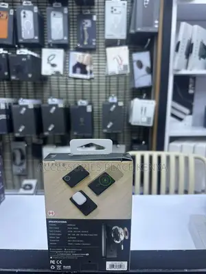 Levelo Marbella Leather MagSafe Power Bank 10000mAh - Dusk Black