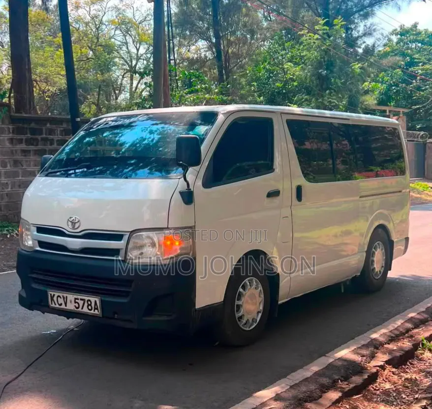 Toyota HiAce 2013 White