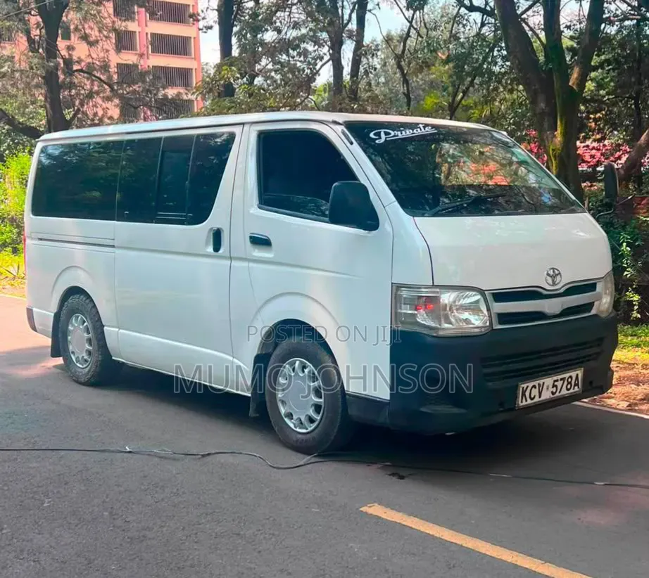 Toyota HiAce 2013 White