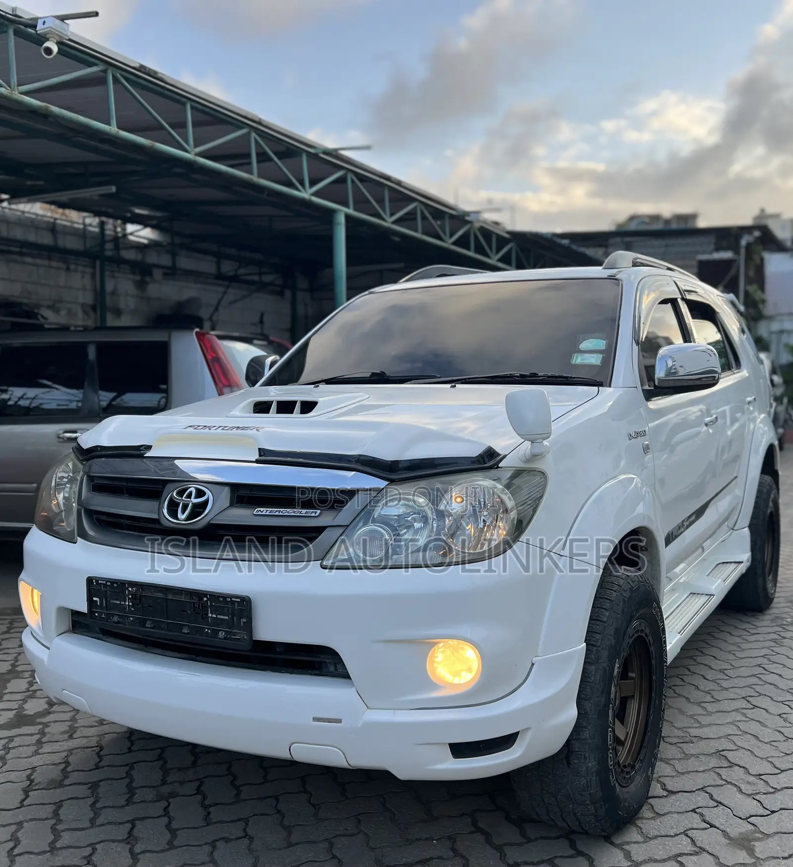 Toyota Fortuner 3.0 D AWD 2008 White